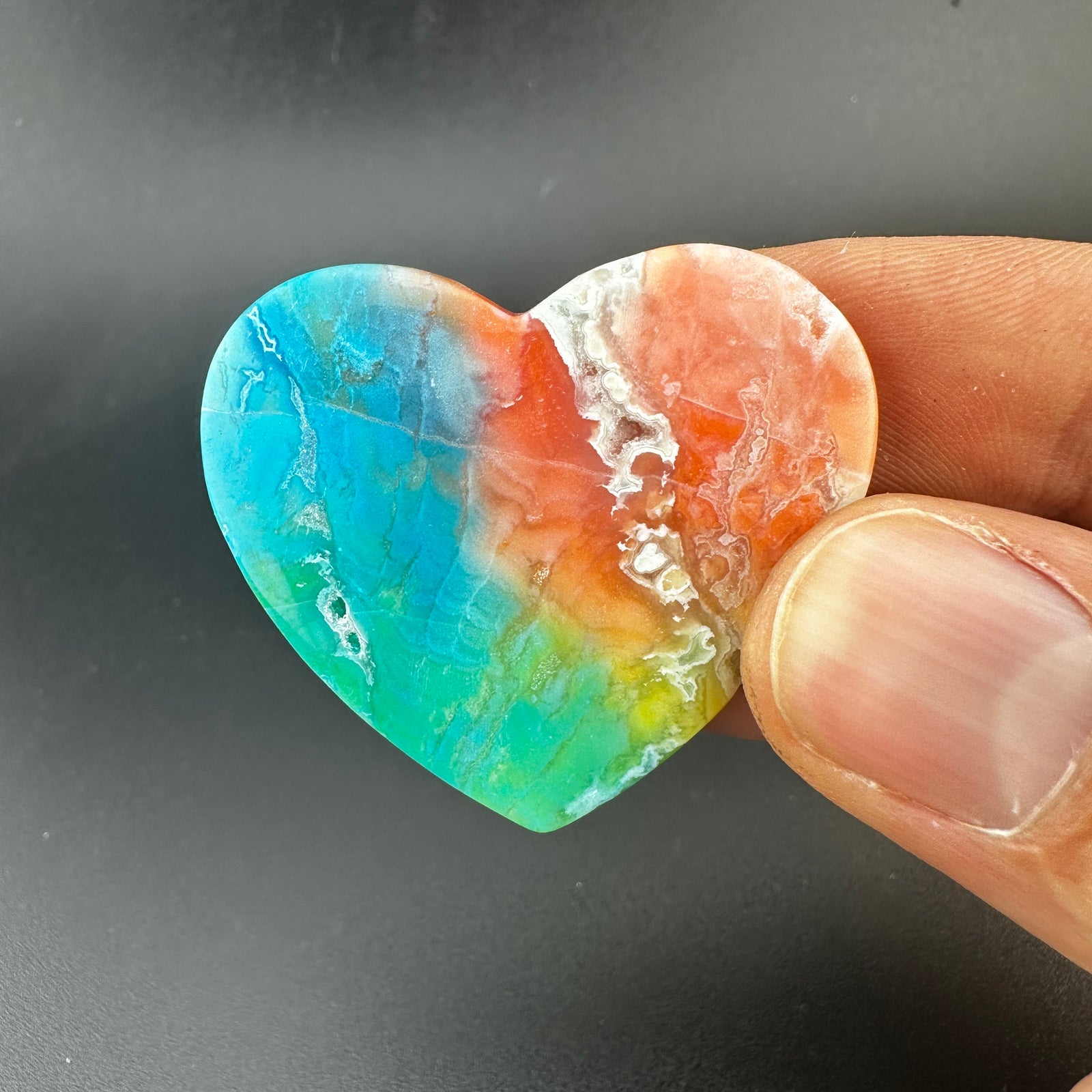 Tom’s Fave: Rainbow-dyed White Lace Agate